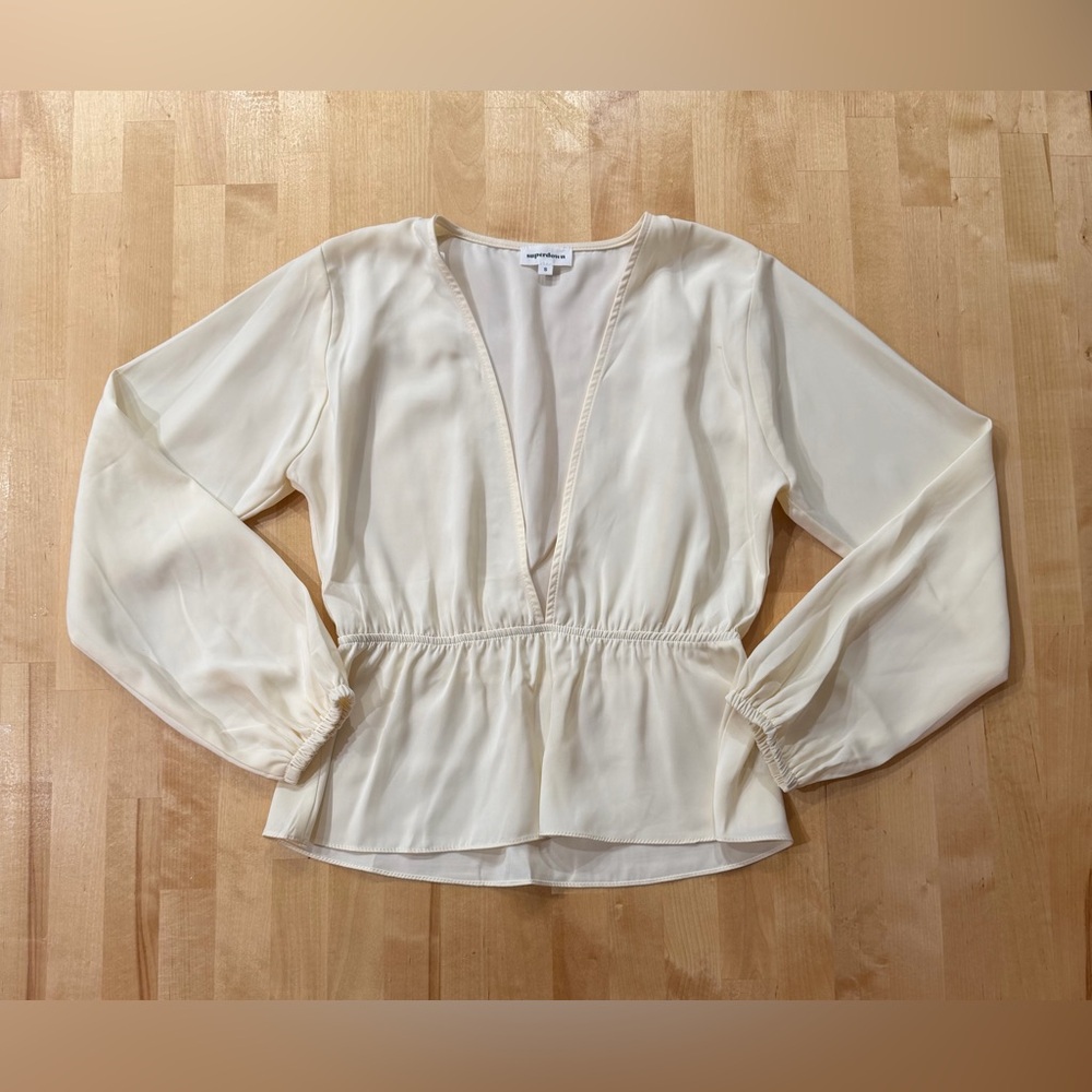 Superdown Cream V-Neck Peplum Long Sleeve Blouse